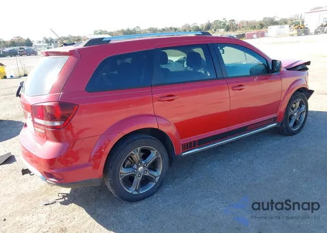 2015 Dodge Journey Crossroad z USA, uszkodzony, nr VIN 3C4PDCGG3FT682729